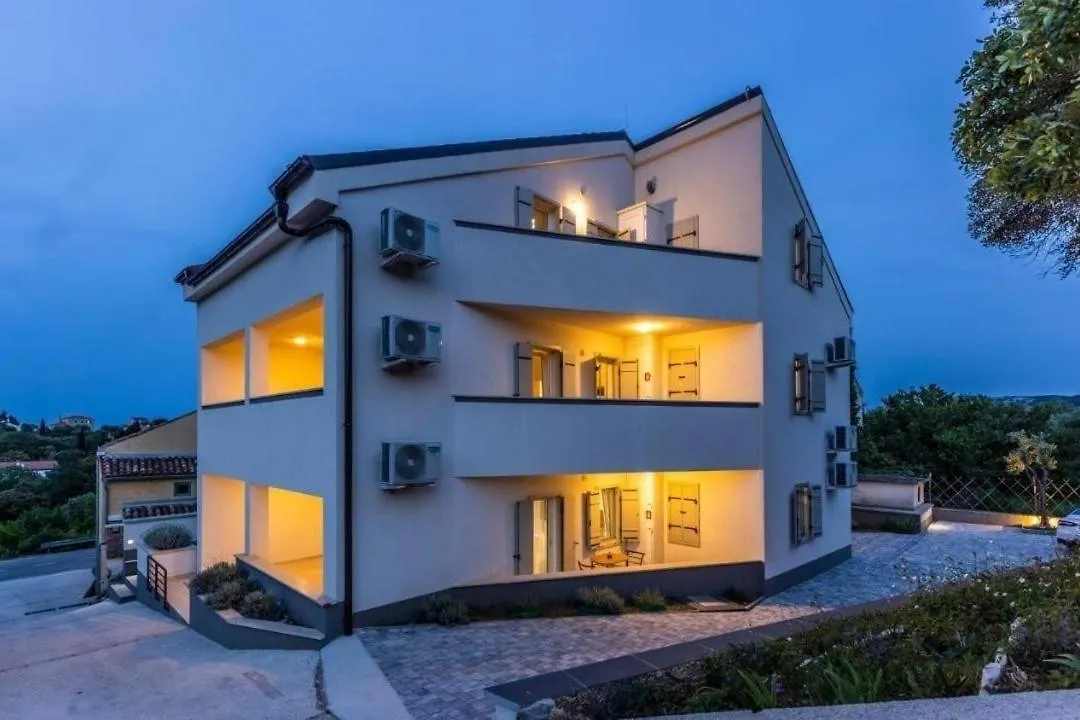 Apartments With A Parking Space Sveti Jakov, Losinj - 24153 Mali Losinj 0*,  Croatia