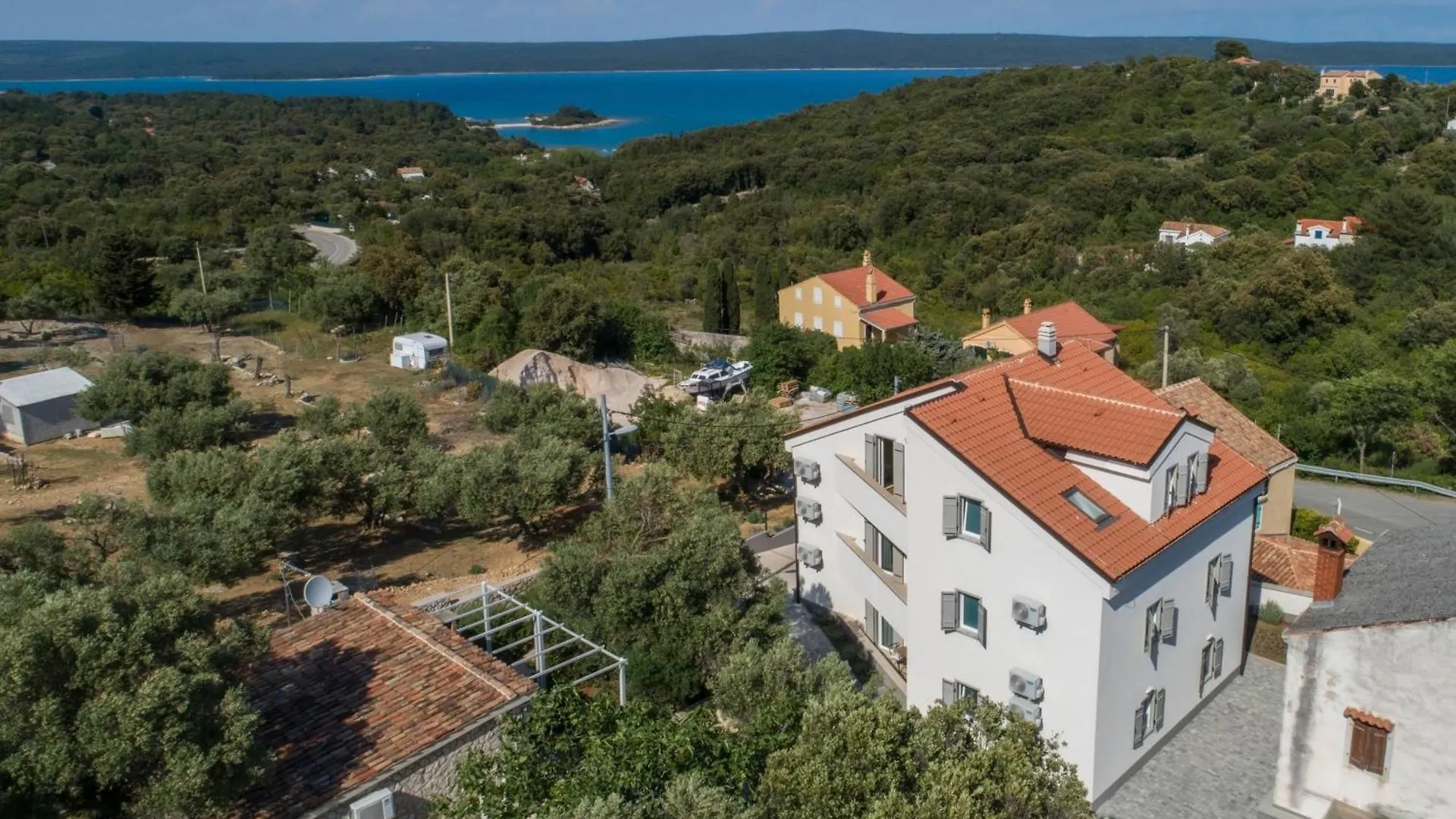 Apartments With A Parking Space Sveti Jakov, Losinj - 24153 Mali Losinj