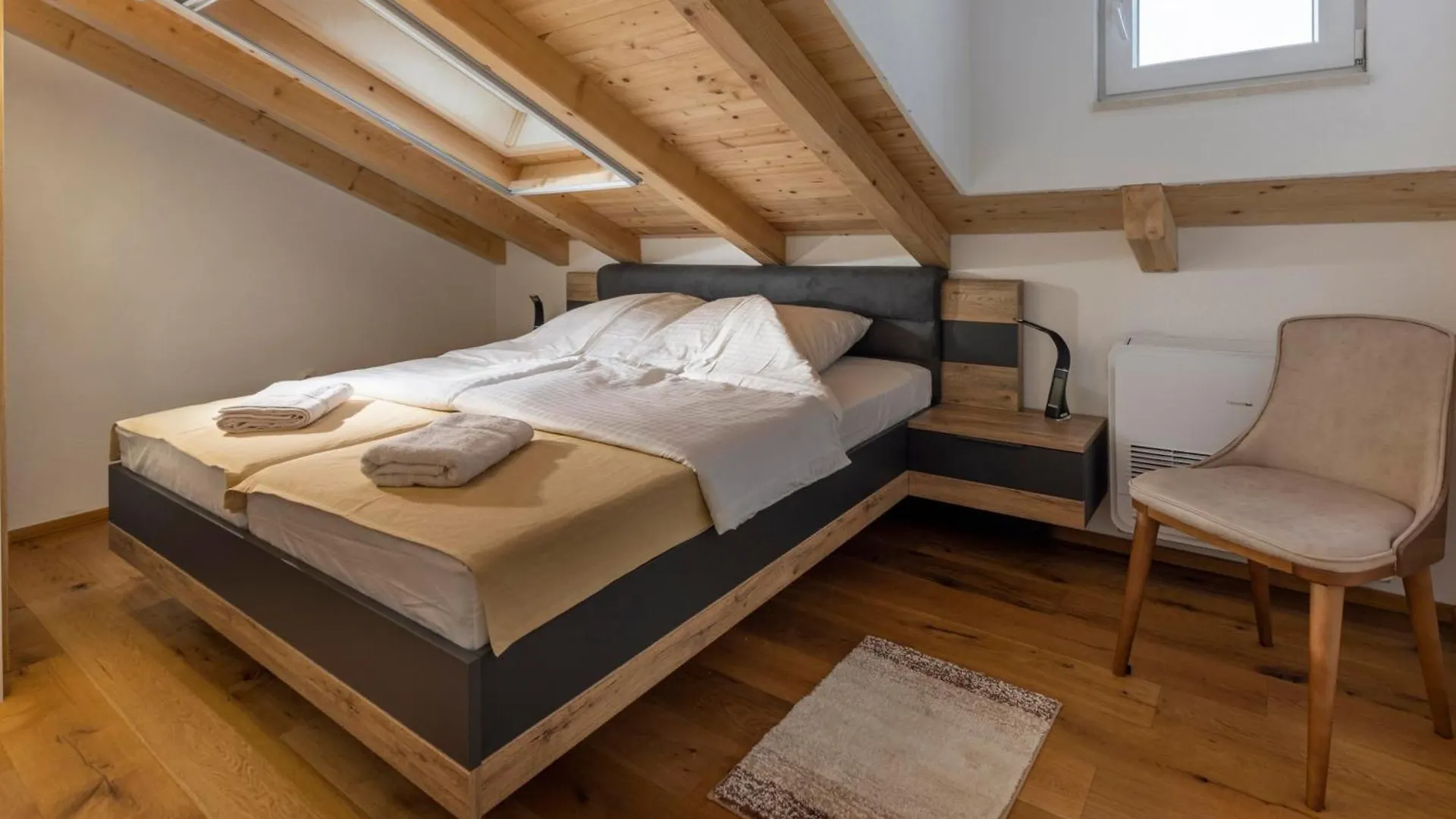 Apartments With A Parking Space Sveti Jakov, Losinj - 24153 Mali Lošinj